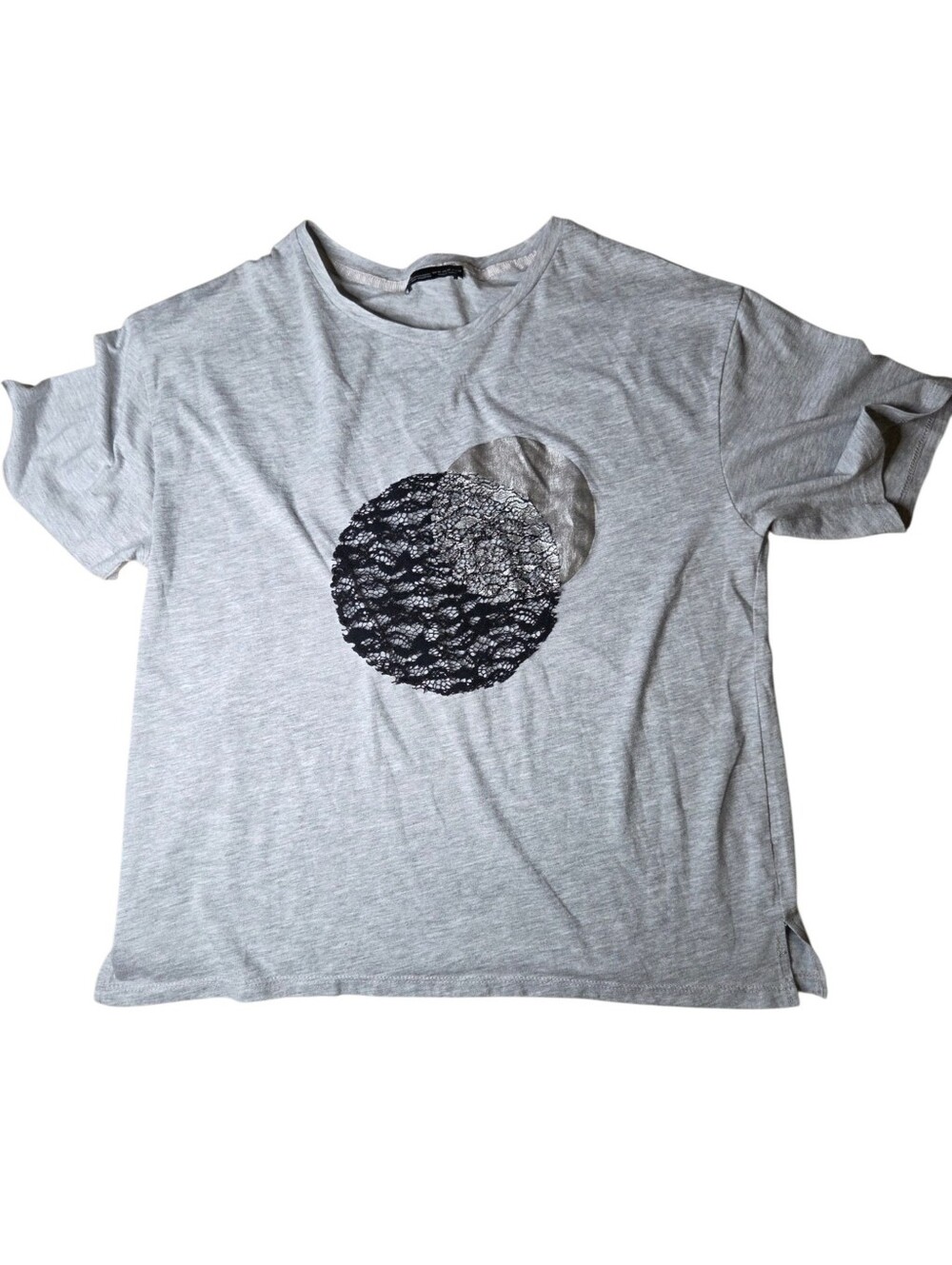 Zara Women Grey Short Sleeve Tee Medium with Graphic Print Lightweight Crewneck